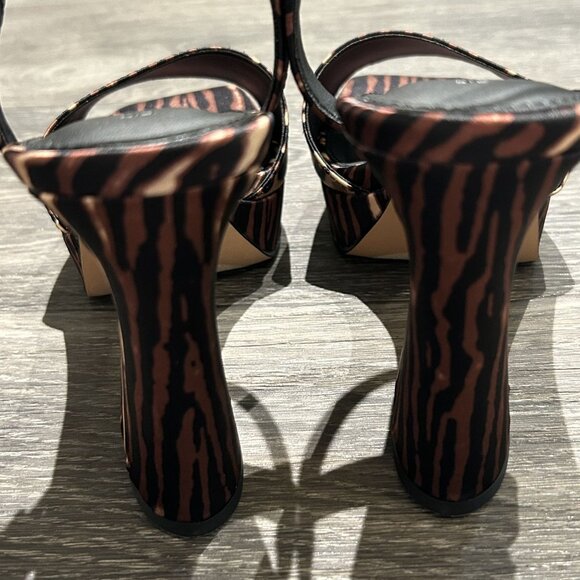 Katy Perry Size 7.5 Square Platform Sandal Tiger Animal Print Chunky Heels Y2K - Picture 9 of 13